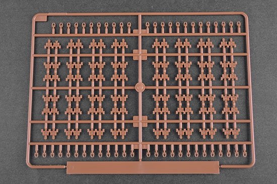 Trumpeter 09588 Char de combat principal russe T-80BVM (Corps des Marines) 1/35 – image 13