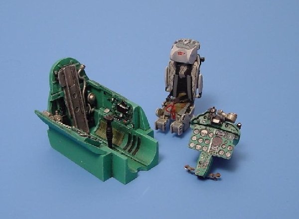 Ensemble de cockpit Aires 4049 MiG-21MF au 1/48 Academy