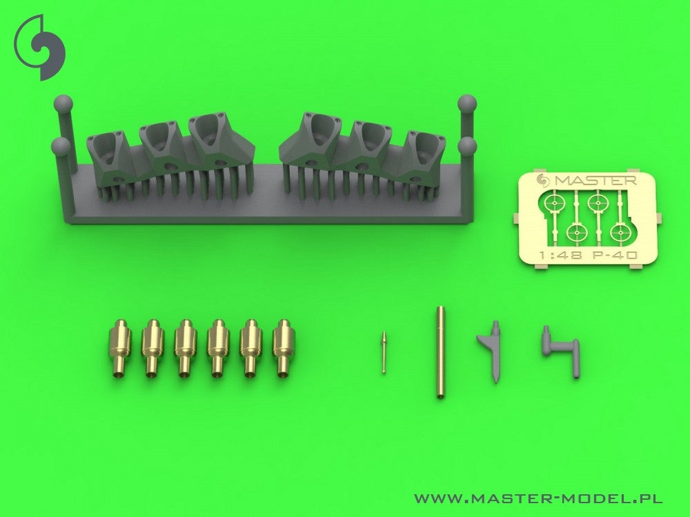 Master AM-48-180 Curtiss P-40 E - viseur, tube de Pitot et carénages pour mitrailleuses Browning .50 avec support en résine pour maquette EDUARD au 1/48