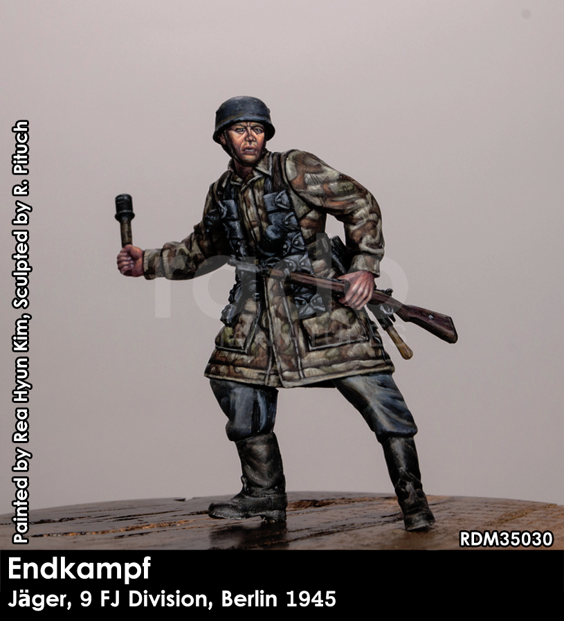 RADO Miniatures RDM35030 Jäger, 9. Division FJ, Berlin 1945 1/35