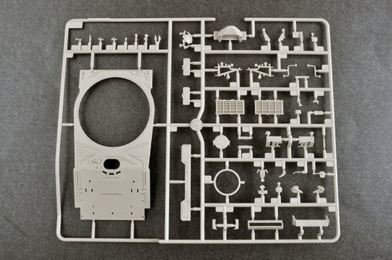 Trumpeter 09587 Char de combat principal russe T-80BVM 1/35 – image 13