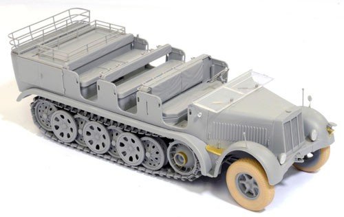 Dragon 6545 Sd.Kfz.7 8t Semi-chenillé Première production avec équipage (1/35)  – image 5