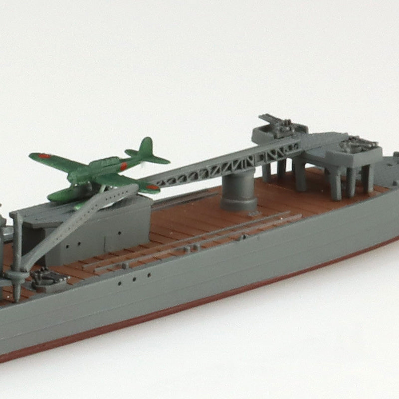 Aoshima 06660 JAPANESE NAVY LIGHT CRUISER OYODO 1/700