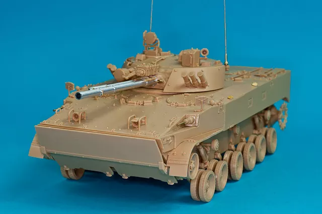 Armement du BMP-3 RB modèle 35B110 : canon de 30 mm 2A72, canon de 100 mm 2A70, 3 mitrailleuses PKT de 7,62 mm (1/35). – immagine 3