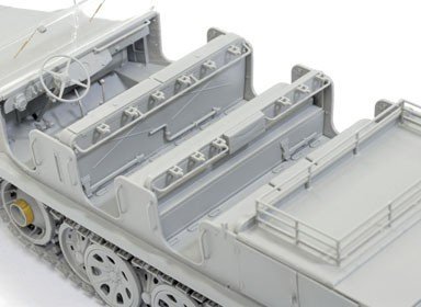 Dragon 6466 8T HALFTRACK Production initiale (1/35) – image 2