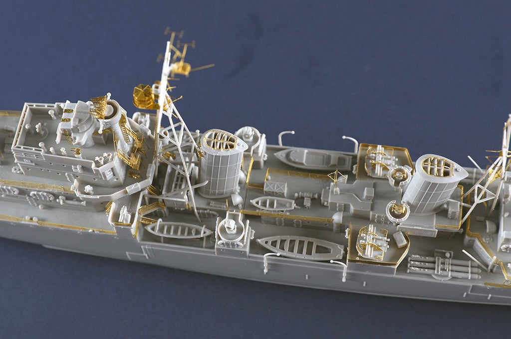 Trumpeter 05367 HMS Argonaut 1/350  – image 8
