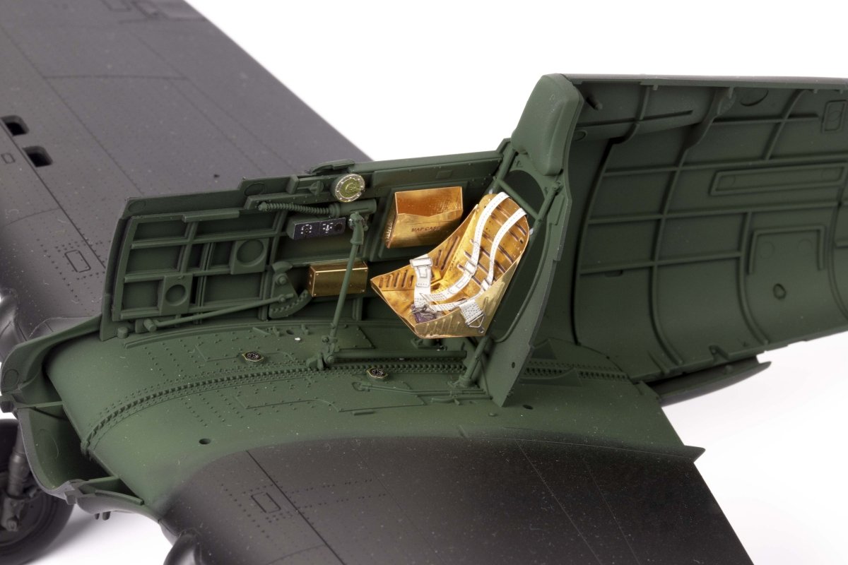 Ceintures de sécurité Eduard 33298 Hawk 81-A2 en acier Great Wall Hobby 1/32 – Bild 2