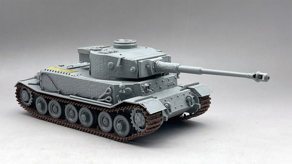 Amusing Hobby 35A059 Panzerbefehlswagen Tiger (P) 003 w/Zimmerit in May 1944 1/35 – zdjęcie 3