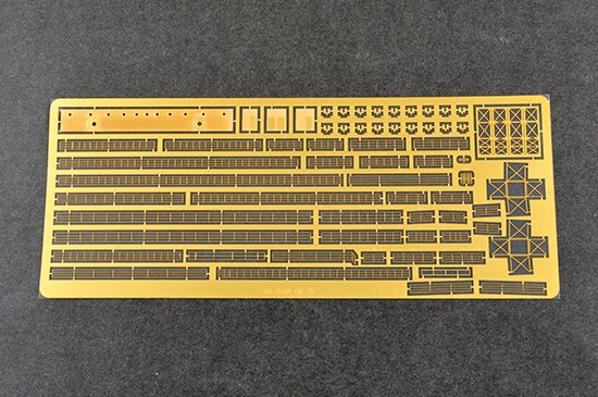 Trumpeter 05369 USS CVE-26 Sangamon 1/350 – image 11
