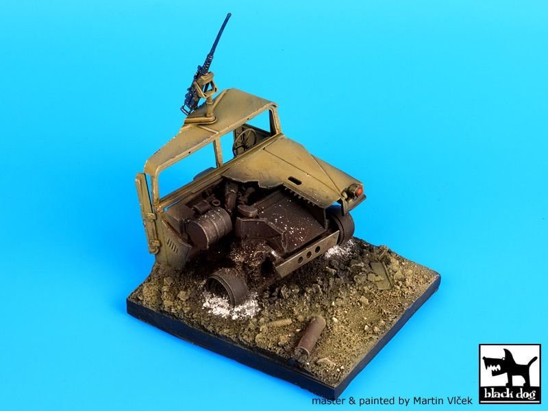 Socle de Humvee détruit Black Dog D35018, échelle 1/35 – image 2