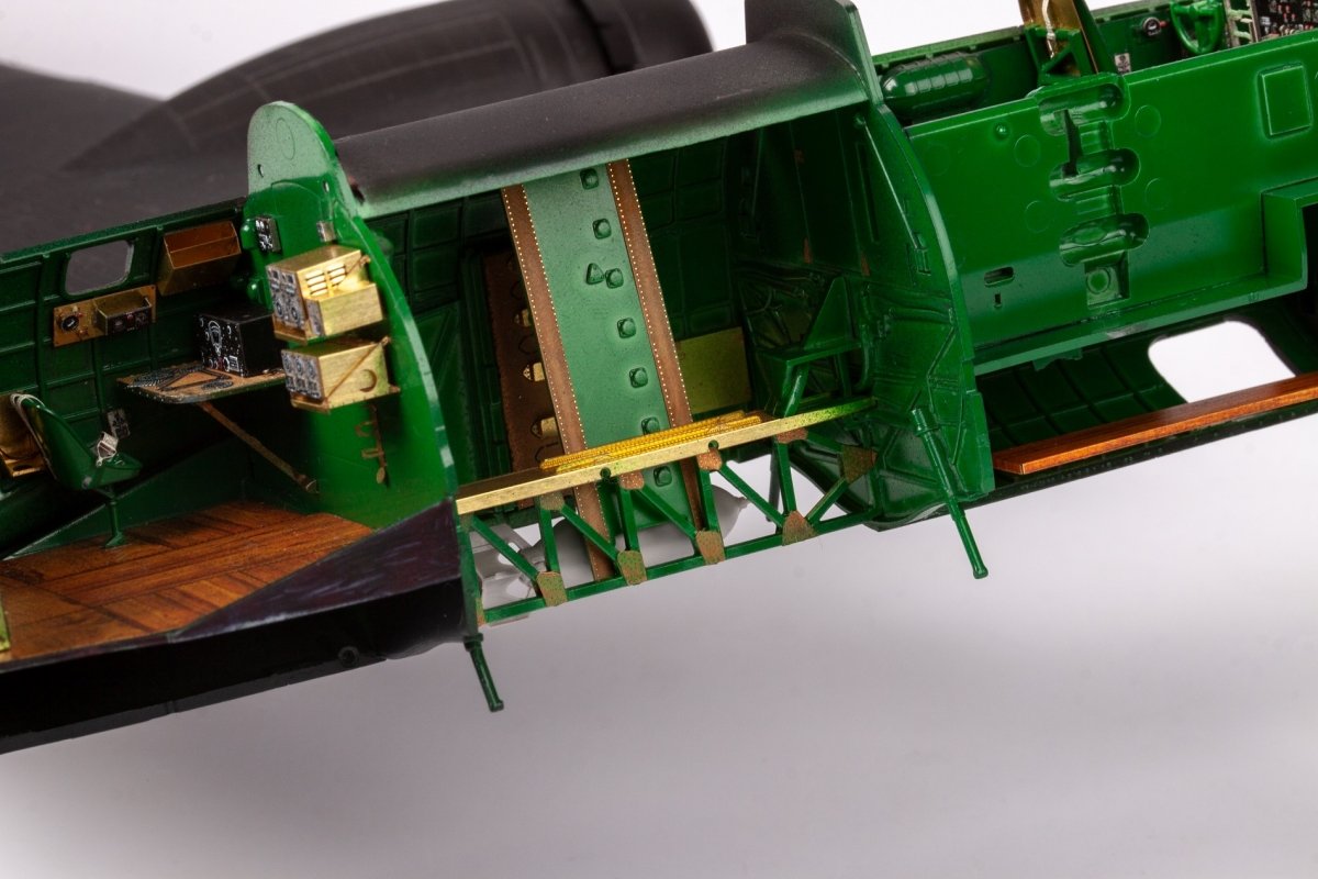 Eduard 491184 Baie à bombes B-17F HKM 1/48 – immagine 5