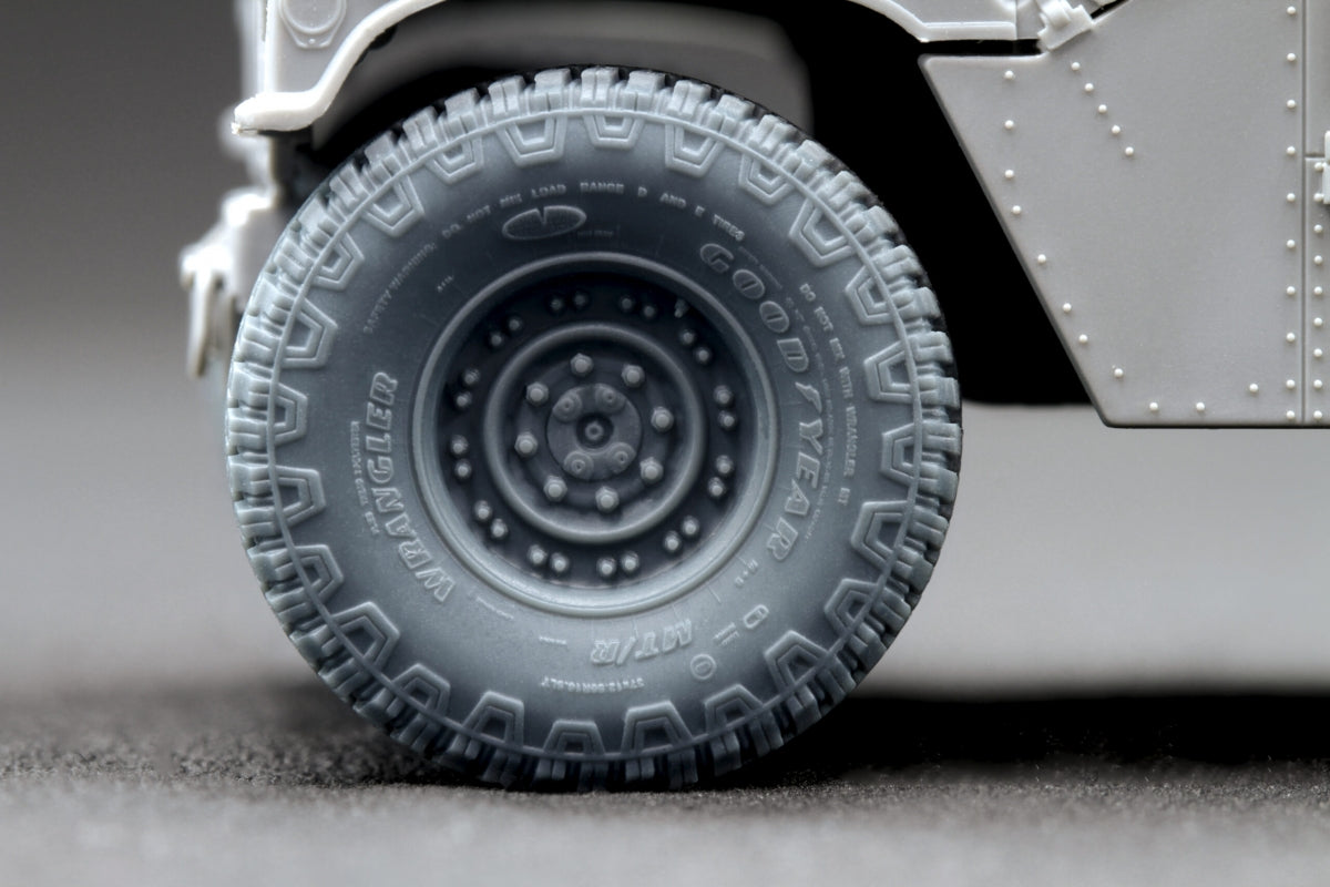 ScaleX WM 35001 HMMWV MT/R 24-bolt Ordinary wheel set (Academy, ICM) 1/35