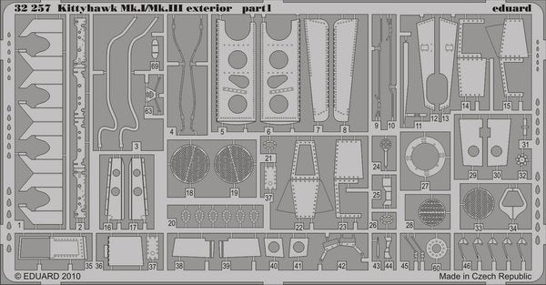 Eduard 32257 Kittyhawk Mk.I/Mk.III extérieur HASEGAWA 1/32