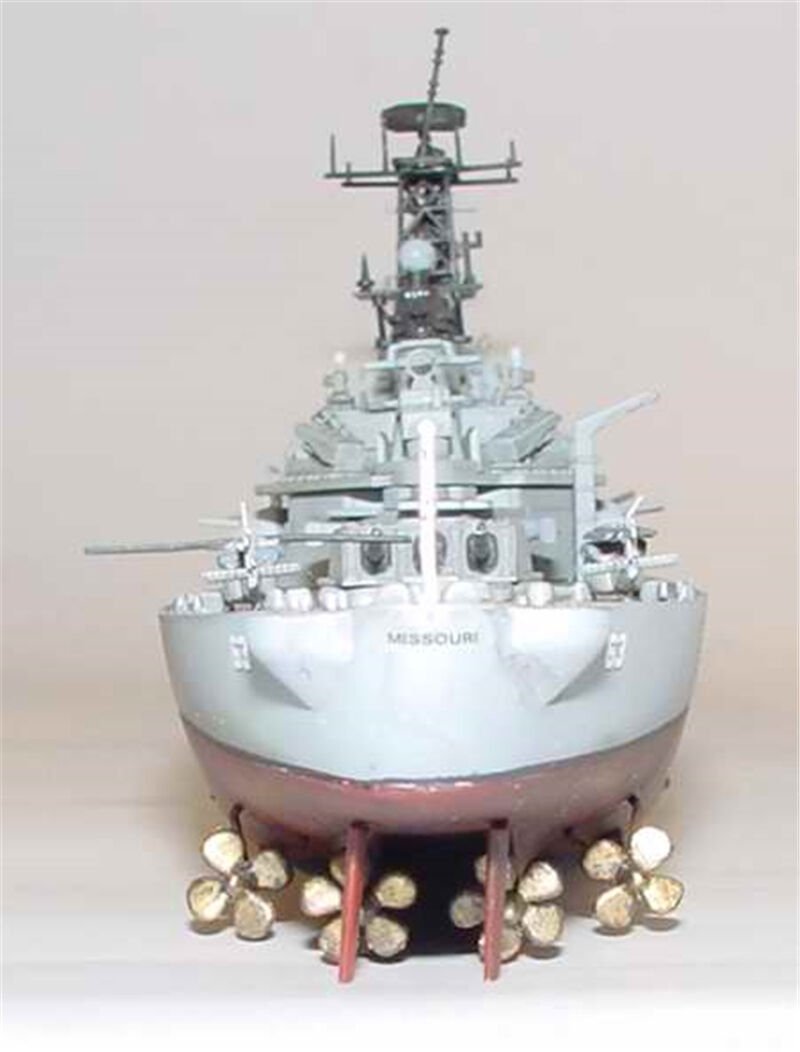 Trumpeter 05705 Cuirassé américain BB-63 Missouri 1991 Moderne 1/700 – image 3