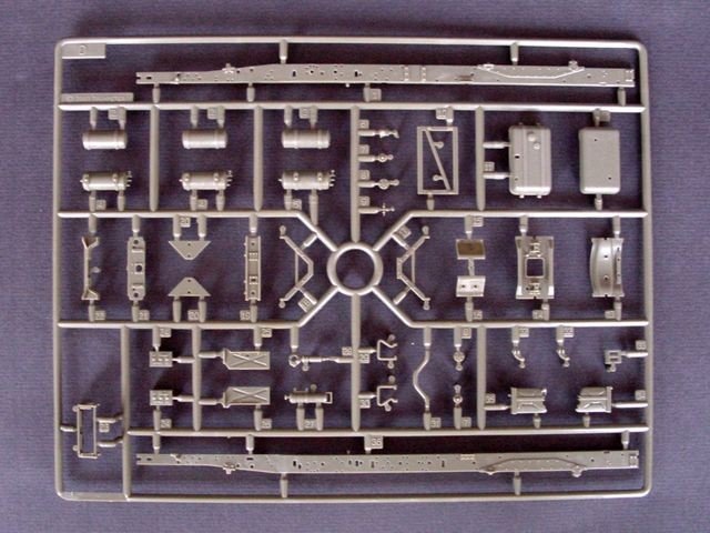Camion militaire soviétique Trumpeter 01003 ZIL-157K (1/35) – Bild 8