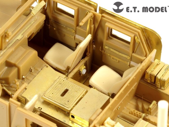 ET Modèle E35-076 Sièges à dossier haut US ARMY M1114 HUMVEE (Pour kit BRONCO) (1/35) – image 4