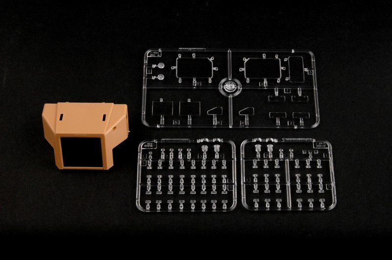 Hobby Boss 85502 Tracteur routier M1070 et semi-remorque HET M1000 (1/35) – image 16