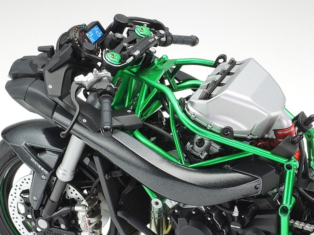 Tamiya 14136 Kawasaki Ninja H2 Carbone 1/12 – image 7