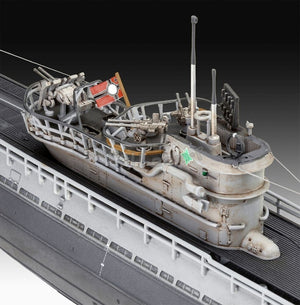 Revell 05167 Sous-marin allemand Type IX C/40 U190 1/144 – image 5