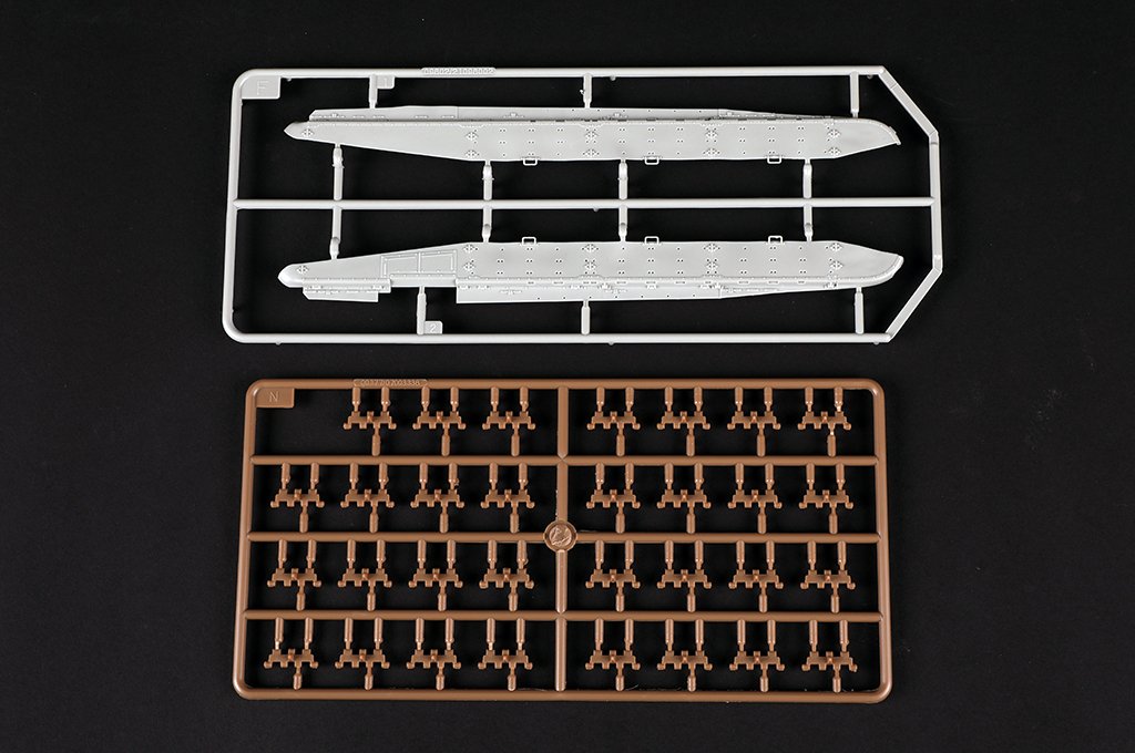 Trumpeter 09602 Soviet T-72 Ural with Kontakt-1 Reactive Armor 1/35 – zdjęcie 16