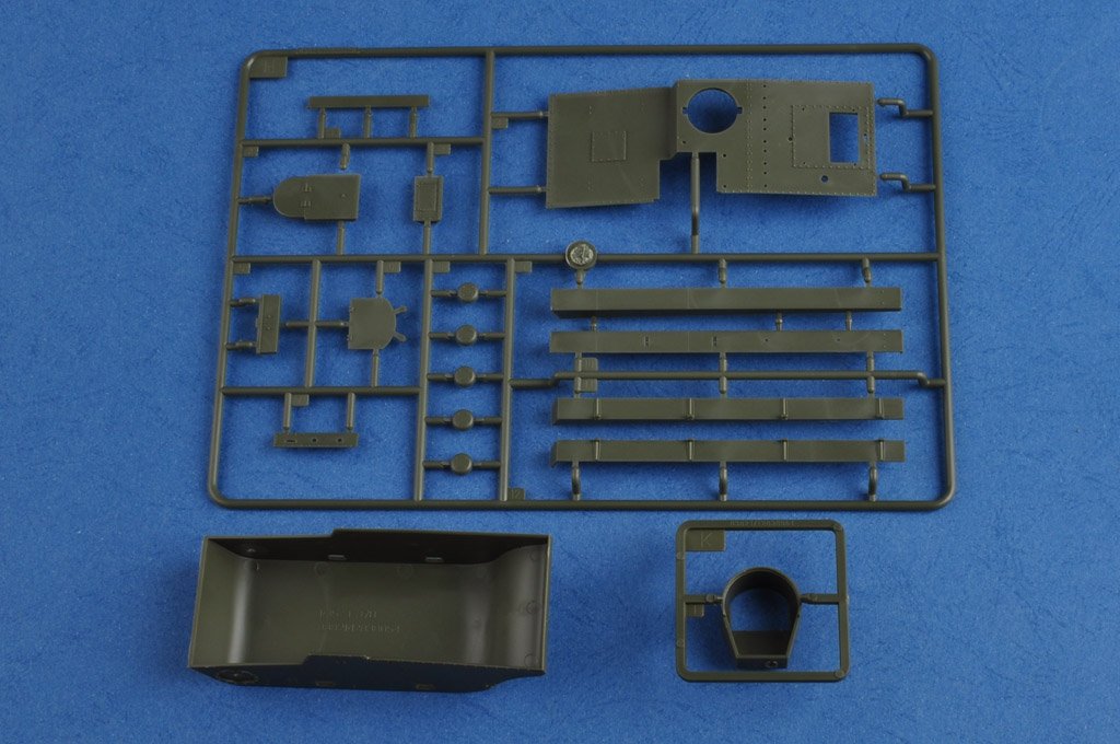 Hobby Boss 83821 Char léger soviétique T-37A (Izhorsky) (1/35) – image 7