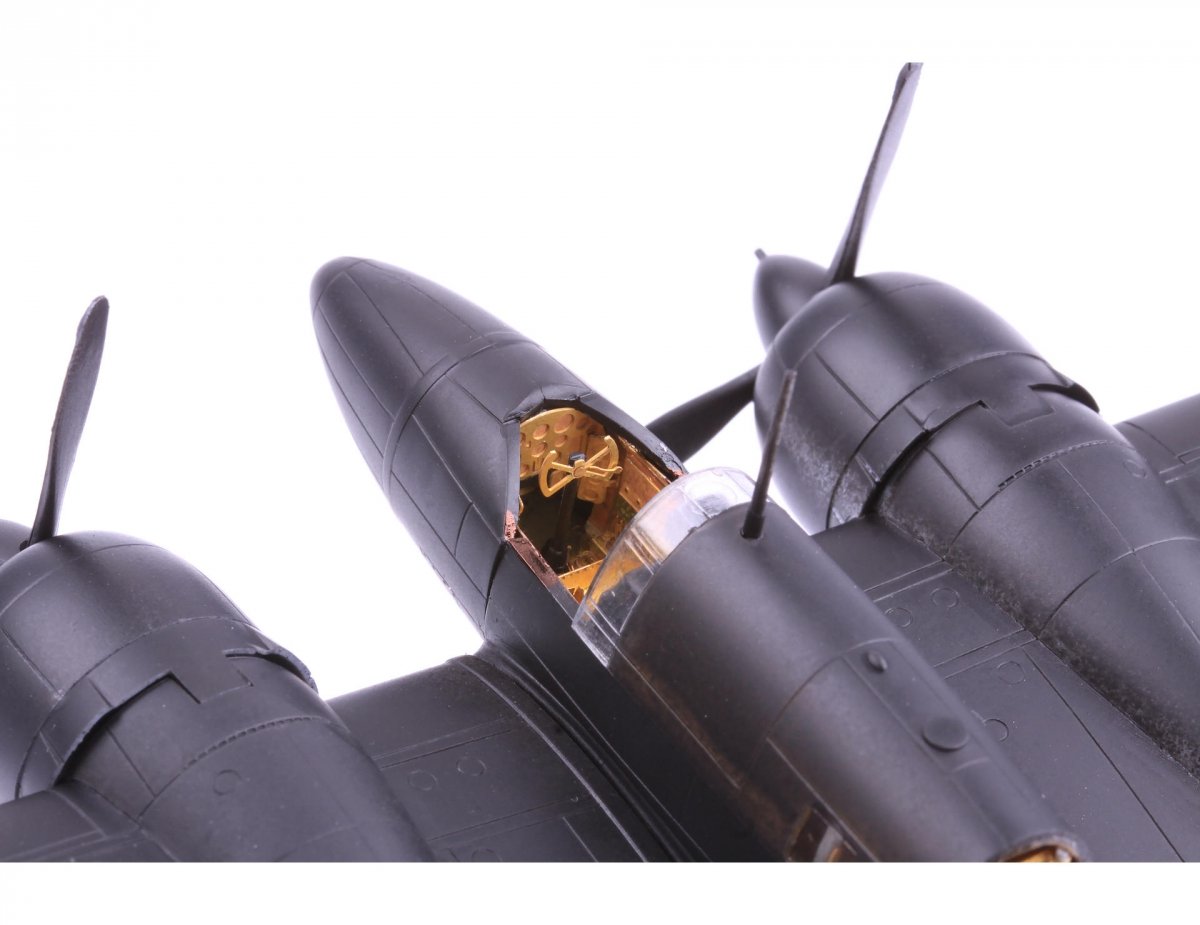 Eduard 73614 Ki-46-II Dinah HASEGAWA 1/72 – image 4