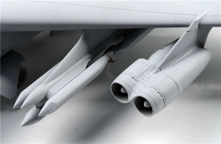 Modelcollect UA72200 B-52H US Stratofortress Bombardier stratégique 1/72 – imagen 17