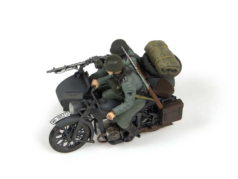 Zvezda 3717 Moto allemande Zündapp K800 avec side-car et équipage 1/35 – Bild 4