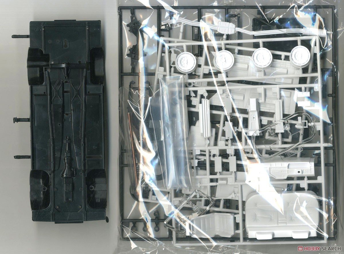 Aoshima 05915 Nissan P430 Cedric / Gloria 4HT 280E Brougham 82 1/24 – imagen 4