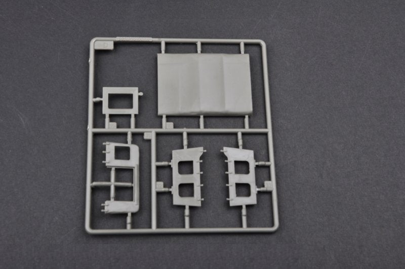 Trumpeter 05518 Camion léger type 73 JGSDF (Police) 1/35 – immagine 6