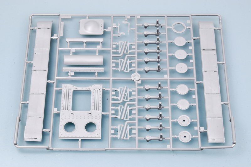Trumpeter 00367 Char allemand Pz.Kpfm KV-2 754(r) (1/35) – image 8
