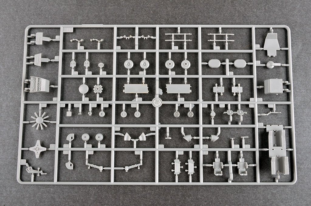 Trumpeter 05819 Z-19 Hélicoptère léger de reconnaissance/attaque 1/48 – image 7