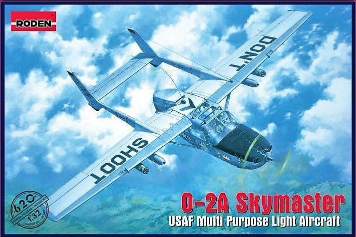 Roden 620 O-2A Skymaster USAF Avion léger polyvalent (1/32)