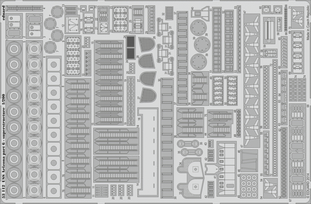 Eduard 53112 USS Arizona partie 6 - superstructure TRUMPETER 1/200