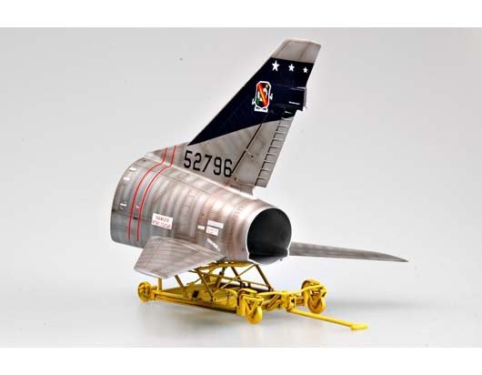 Trumpeter 02232 Chasseur North American F-100D (1/32) – image 5