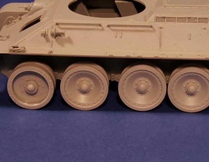 Panzer Art RE35-168 T-34 avec roues de route « Panther » capturées (112 Zavod et SPG SU-85/SU-100) 1/35 – immagine 2
