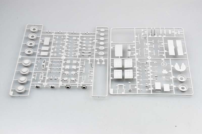 Trumpeter 01006 MAZ-537 Dernière production (1/35) – immagine 6