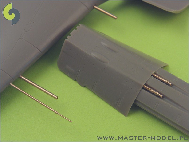 Ensemble d&amp;#39;armement Master AM-48-018 Fw 190 A6 (embouts de canon MG 17, canons MG 151, carénages MG 151) et tube Pitot (1/48)  – immagine 5