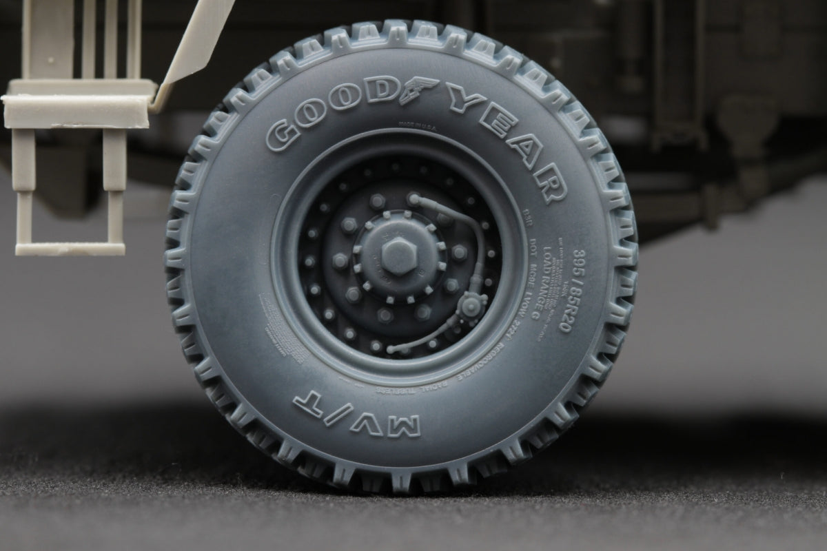 ScaleX WM 35012 HIMARS V2 Ordinary wheel set (for Trumpeter) 1/35