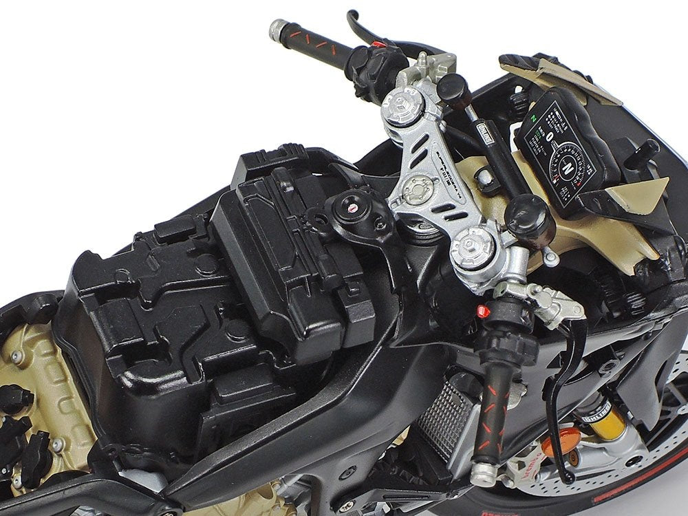 Tamiya 14140 Ducati Superleggera V4 1/12 – imagen 10