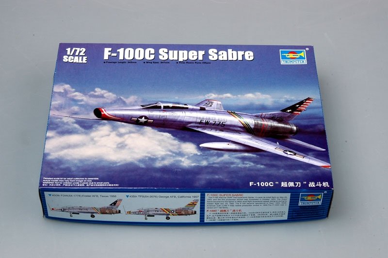 Trumpeter 01648 F-100C Super Saber 1/72 – image 2