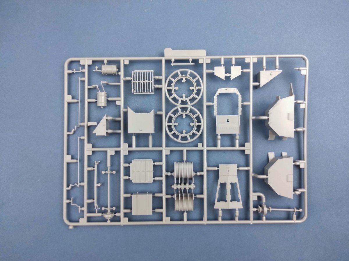 Maquette Copper State Models 35010 Ehrhardt EV/4 M.1917 (DÉCORATIONS POLONAISES INCLUSES) 1/35  – image 6