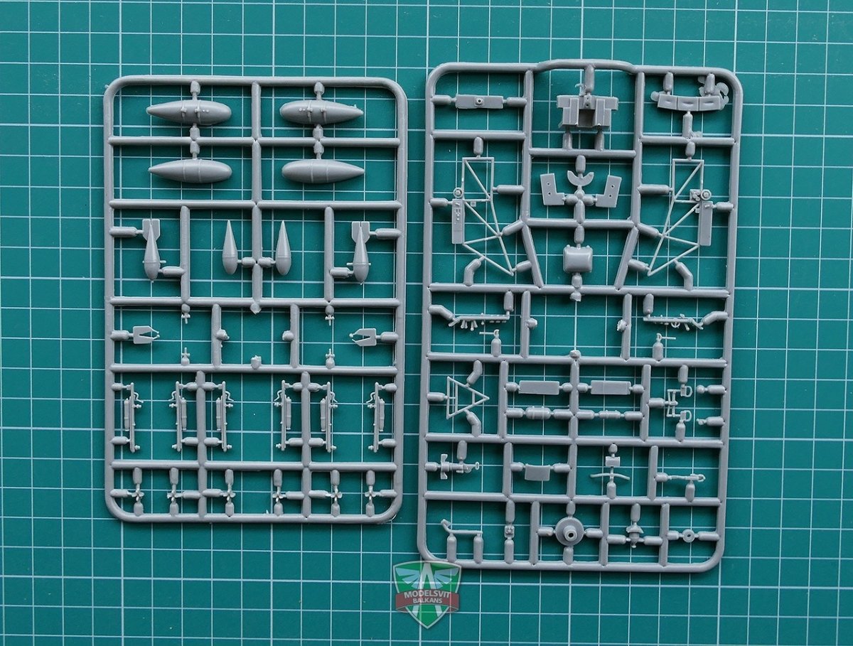 Modelsvit 4802 Yak-1 chasseur soviétique sur skis 1/48 – image 3