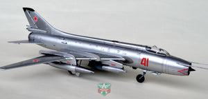 Modelsvit 72011 Sukhoi Su-17M Chasseur multirôle 1/72 – image 2