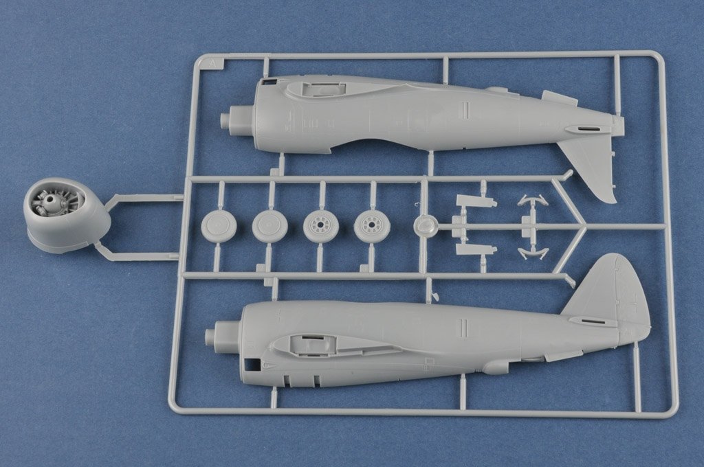 Hobby Boss 85811 P-47D Thunderbolt Fighter 1/48 – image 4