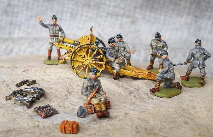 Hat 8258 WWI Austrian Artillery Crew 1/72