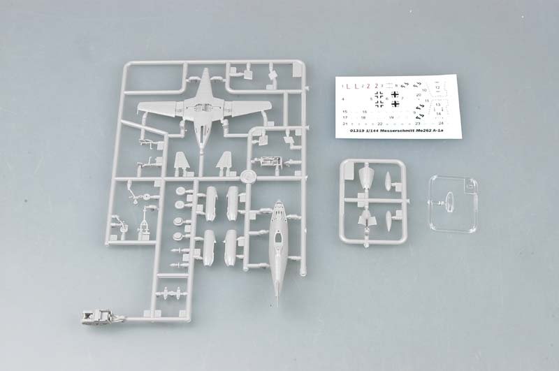 Trumpeter 01319 Messerschmitt Me262A-1a 1/144 – image 4