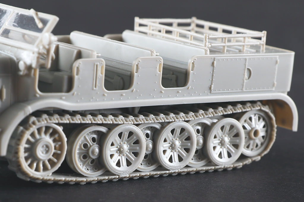 Trumpeter 07403 allemand Sd.Kfz. 8 Schwerer Zugkraftwagen 12t 1/72  – immagine 10