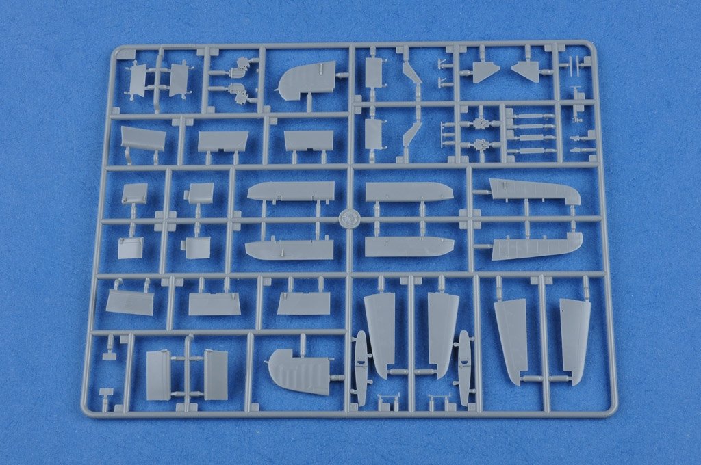 Hobby Boss 80381 F4U-1 Corsair Première version 1/48 – immagine 8