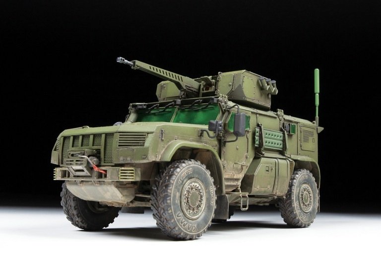 Zvezda 3648 Typhoon VDV 4x4 K-4386 1/35 – image 3